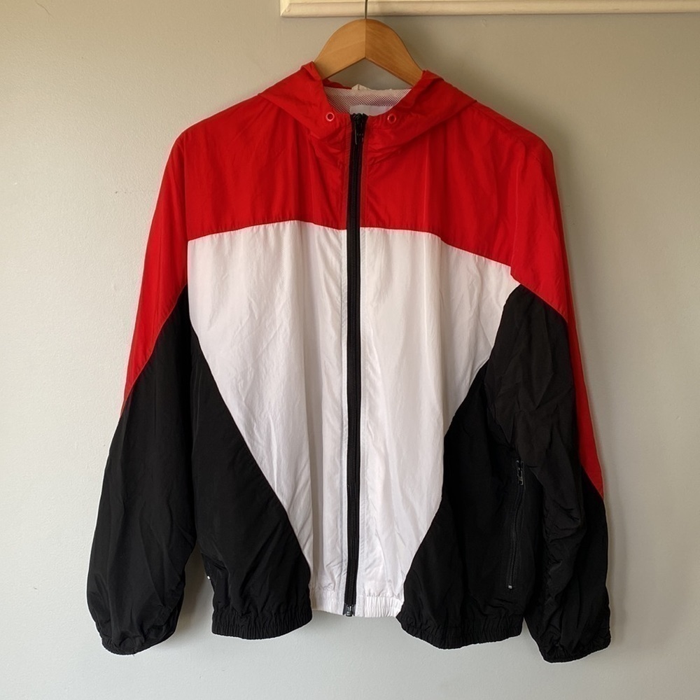ARITIZIA TNA colour block windbreaker
